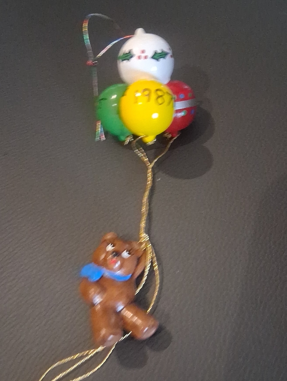 Vintage Holiday Balloon Bear Hanging Christmas Ornament 1987 Hand Painted